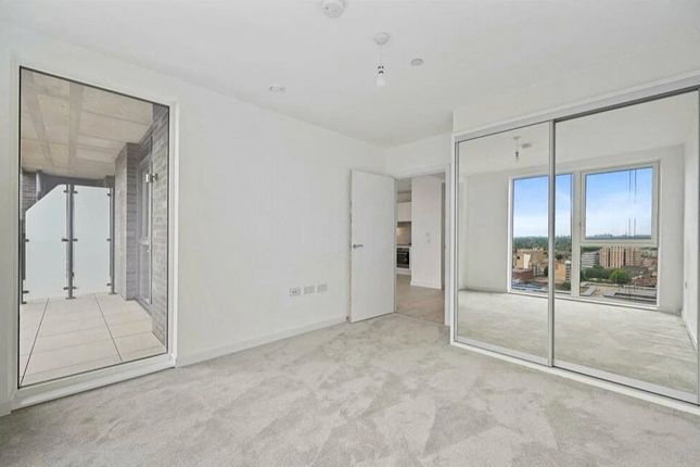 Flat 99,, Barratt House, Hounslow photo 5