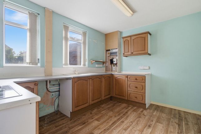 6, Oak Avenue, Worcester photo 4