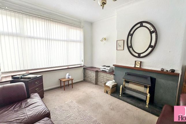 21, Monks Vale Grove, Barrow-in-Furness photo 2