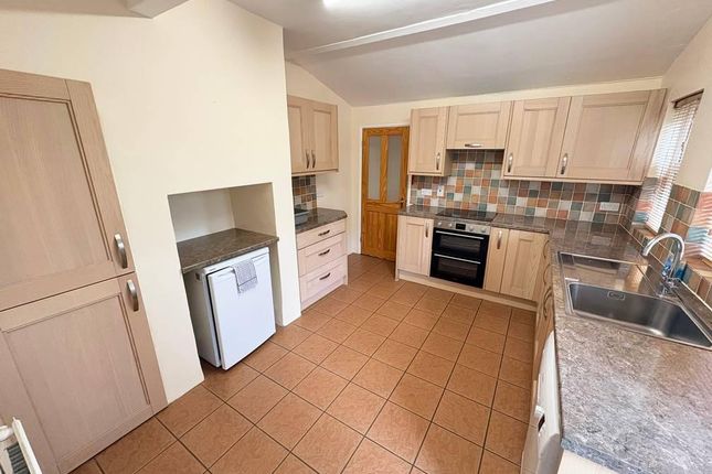 9, Wellingborough Road, Olney photo 4