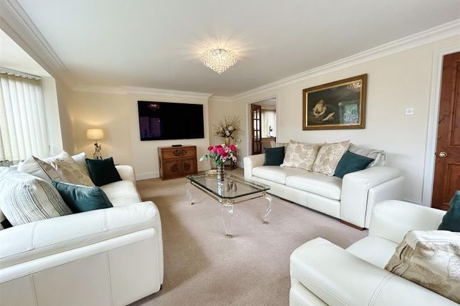 Honeycroft, Thorne Road, Doncaster photo 3
