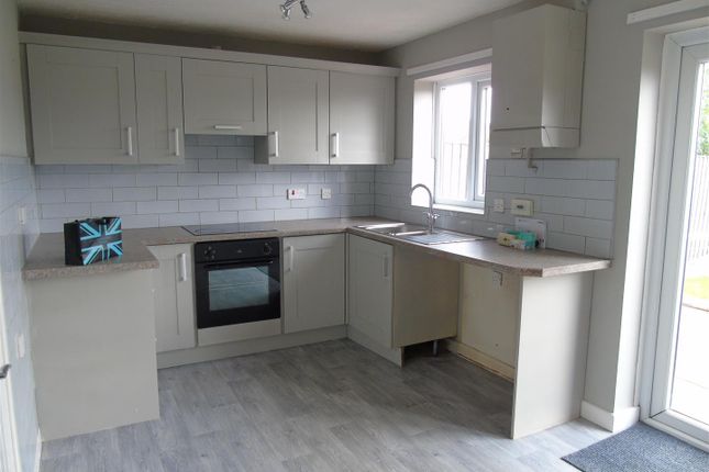 Thumbnail Property to rent in Ridgeway Avenue, Bolsover, Chesterfield