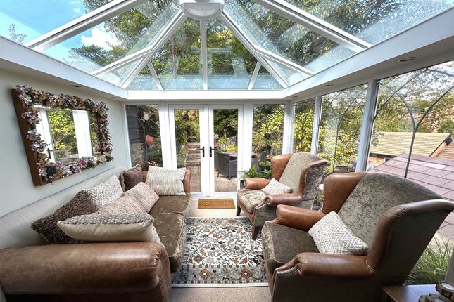 27 Brabyns Brow, Stockport photo 4
