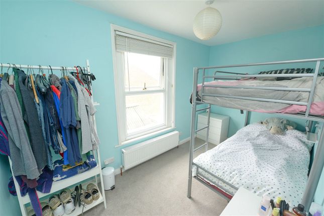 End terrace house for sale in Clarence Road, Fleet