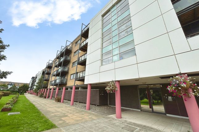 2-bed flat on 14, Jones Point House, Cardiff, £140,000