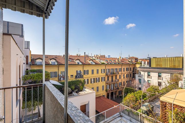 Thumbnail Apartment for sale in Via Brisa, Milano, Lombardia