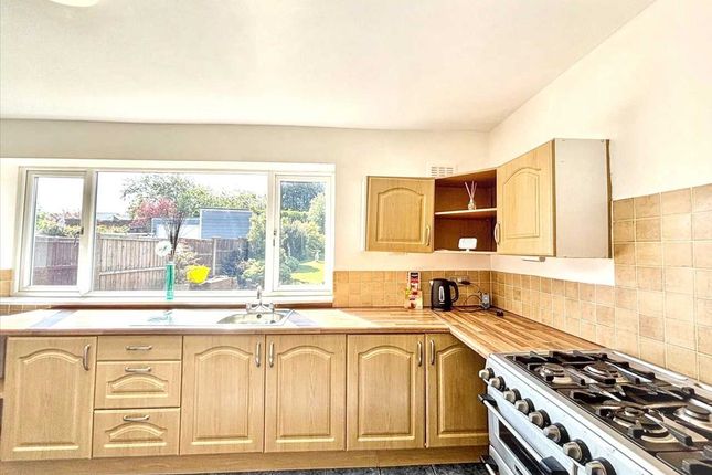 19, Acacia Avenue, Annesley photo 5