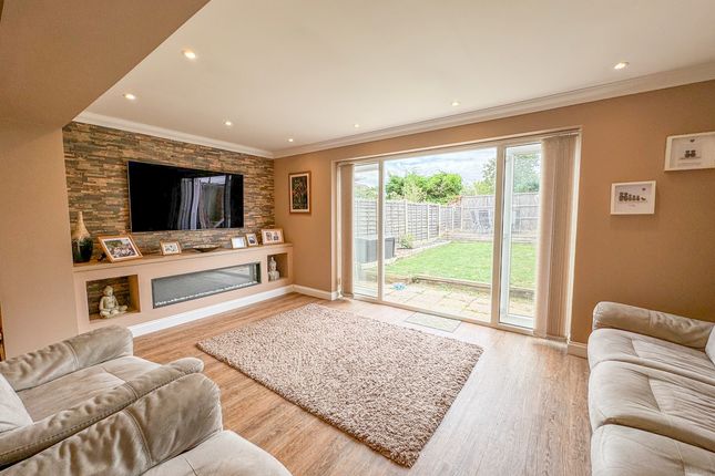 94A, Ferry Road, Hullbridge photo 3