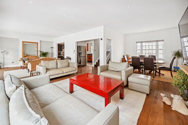 Property to rent in Eaton Mews North, Belgravia, London