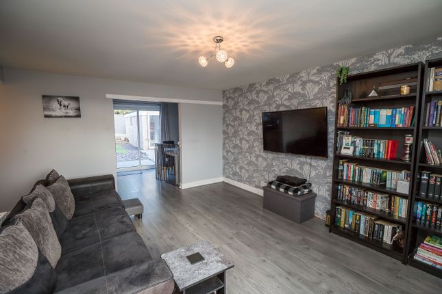 23, Brackendale, Chester photo 4