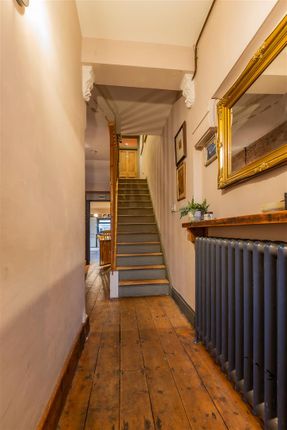 8, Pentrebane Street, Cardiff photo 4