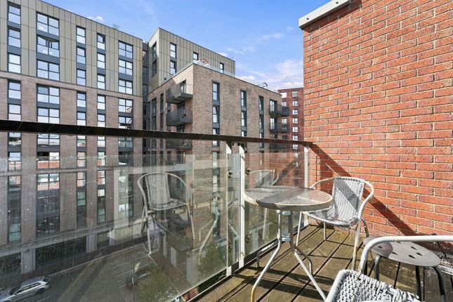 Flat 111, Crown & Anchor House Sweetman Place, Bristol photo 2