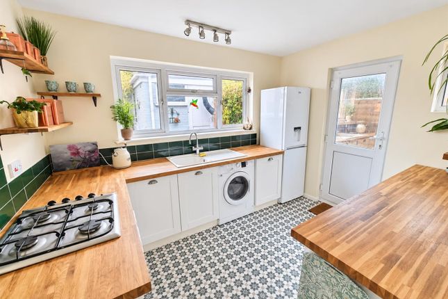 35, Gosport Road, Lee-On-The-Solent photo 3