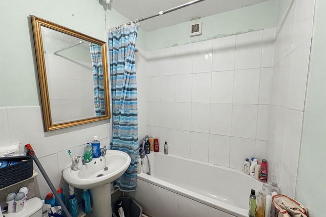 Flat 3, The Hermitage Church Street, Whitchurch photo 4