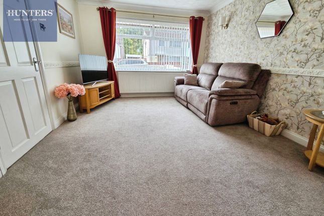 19, Swn-Y-Nant, Bridgend photo 2