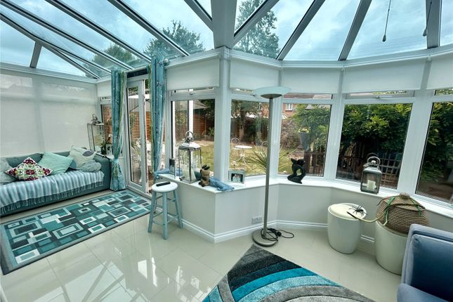 6, Bardley Drive, Coventry photo 2