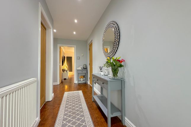 4, Honeysuckle Way, Walsall photo 3