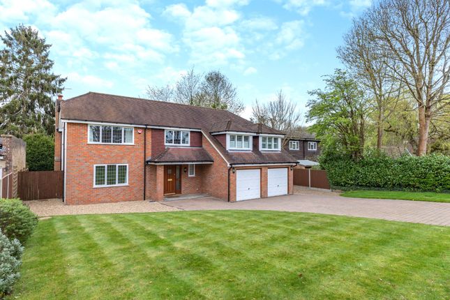 Thumbnail Detached house for sale in Beechwood Avenue, Little Chalfont, Amersham
