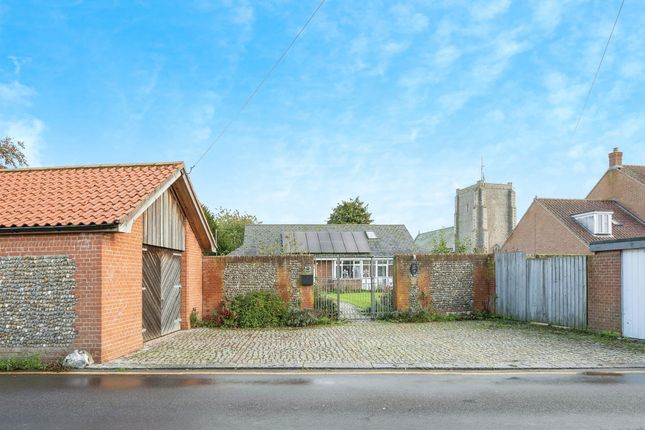 Bungalow for sale in Bank Street, Stalham, Norwich