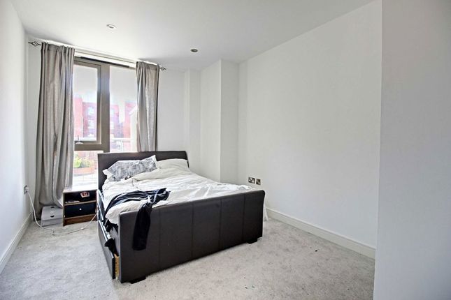 Regents Park Road, London photo 4