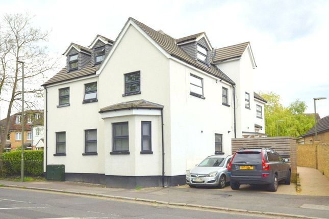 Thumbnail Flat for sale in Russell Road, Shepperton, Surrey