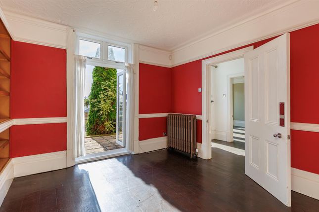 Stoneleigh, 81 Park Road, Cowes photo 2