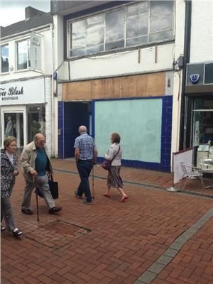 Retail premises to let in Queen Street, Neath