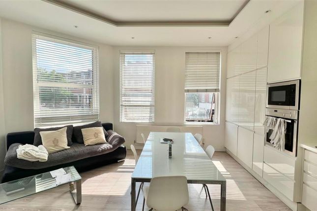 Thumbnail Flat to rent in Finchley Road, Frognal, Hampstead