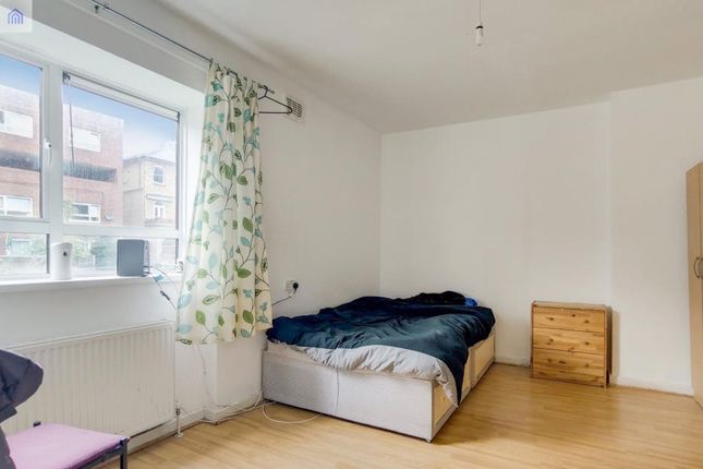 Thumbnail Property to rent in Brecknock Road, London