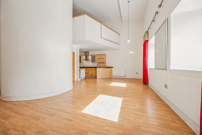 Flat 2/3, 149 Ingram Street, Glasgow photo 3