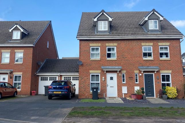 Thumbnail Town house for sale in Glover Road, Castle Donington, Derby
