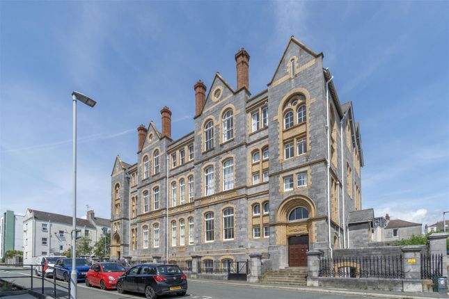 Flat to rent in Regent Street, Plymouth