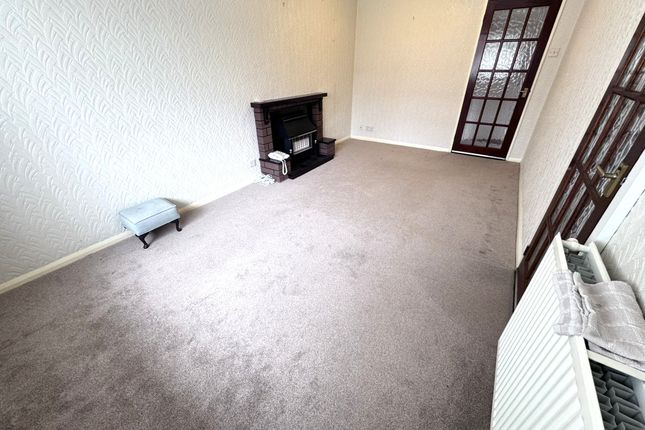 5 Newent Close, Willenhall photo 4