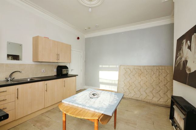32, Christ Church Road, Doncaster photo 4