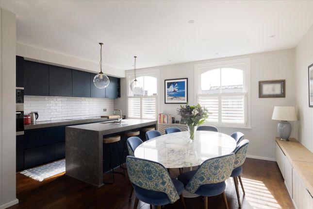 Flat for sale in Lancaster Road, Notting Hill, London