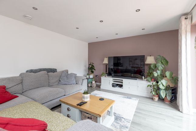 76, Mucklets Crescent, Musselburgh photo 4