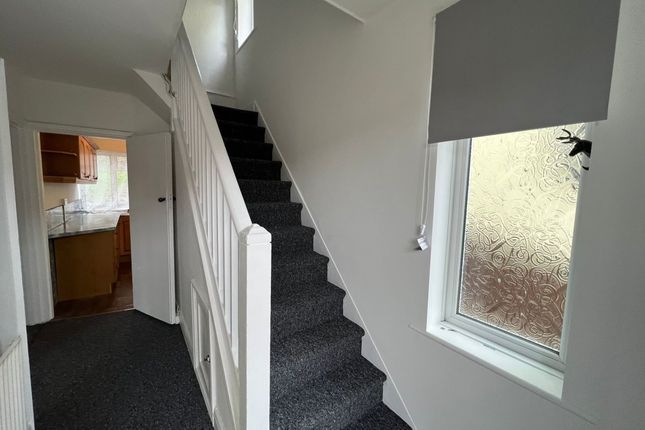 41, Chairborough Road, High Wycombe photo 4
