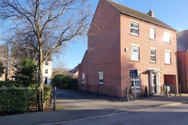 Thumbnail Town house to rent in Renfrew Drive, Greylees, Sleaford, Lincolnshire