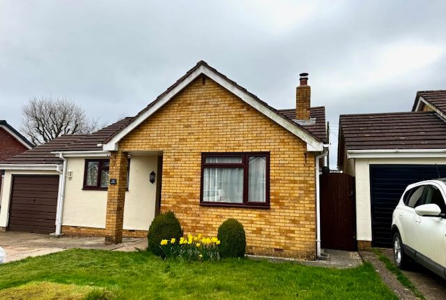 Thumbnail Bungalow to rent in Greenslade Road, Witheridge, Tiverton