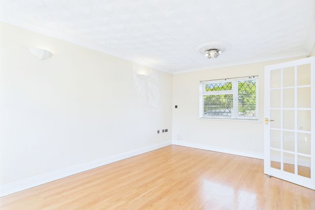 22a, Fairmead Way, Peterborough photo 3