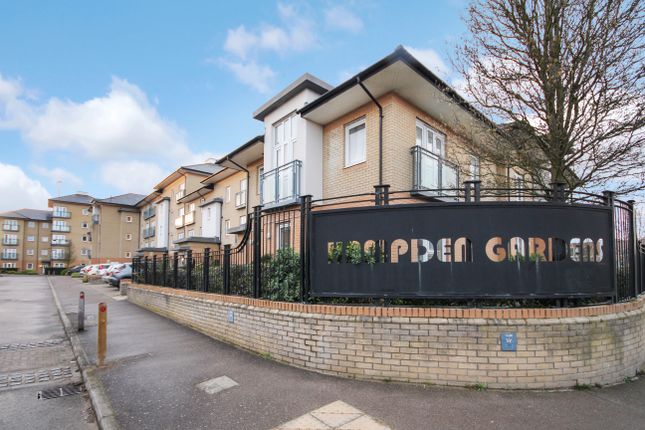 Flat for sale in Hampden Gardens, Cambridge