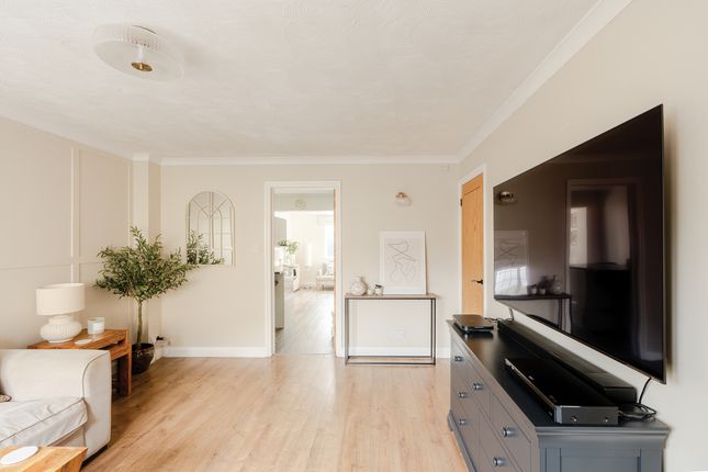 122 Palmers Leaze, Bristol photo 4