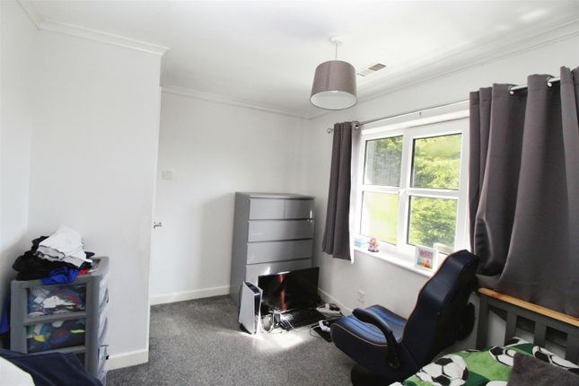 Town house for sale in Oakleigh Avenue, Clayton, Bradford