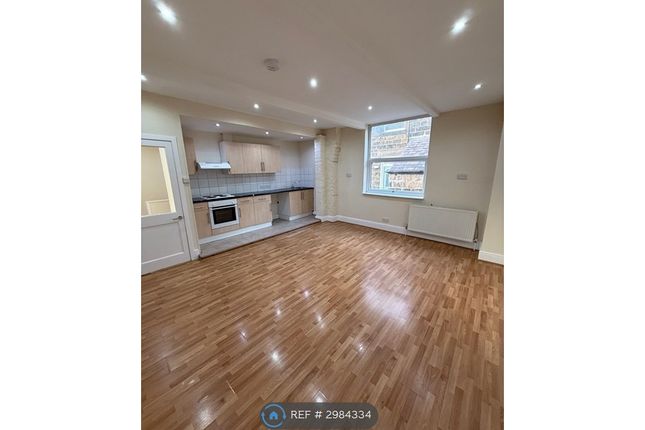 2 bed property for rent in Rear, Harrogate HG1