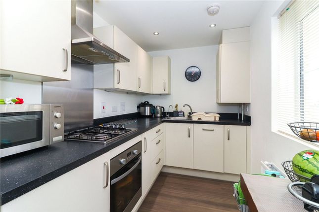 Flat 3, Beall Court 2A Dodd Road, Watford photo 3