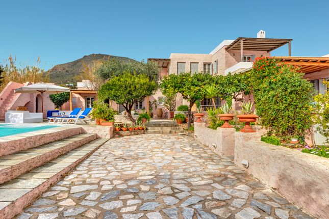 Villa for sale in Myra, Syros - Ermoupoli, Syros, Cyclade Islands, South Aegean, Greece