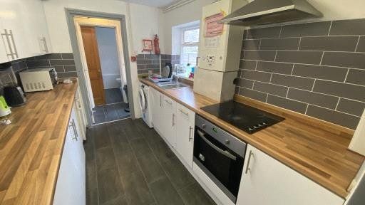 15, Comer Road, Worcestershire photo 3