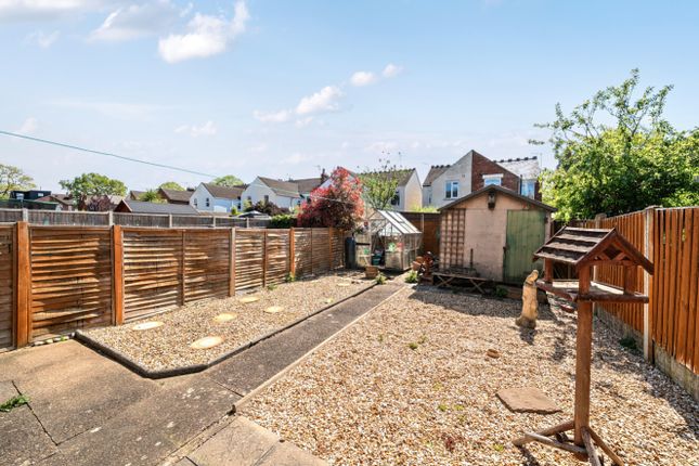 25, Bristol Drive, Lincoln photo 2