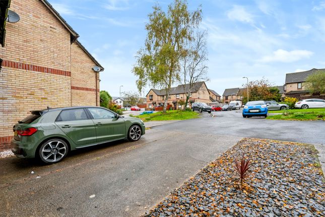 139 Manor Chase, Pontypridd photo 2