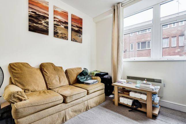 9 Electra House,, Farnsby Street, Wiltshire photo 4